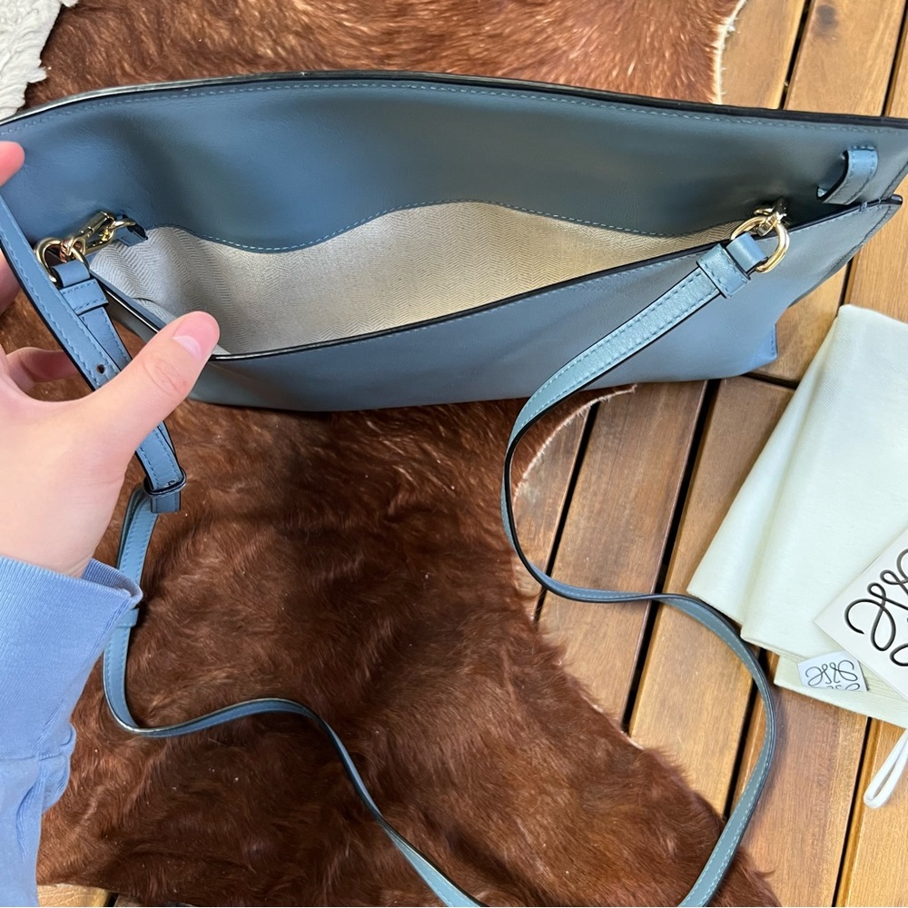 Loewe T Pouch crossbody bag - Picture 10 of 11